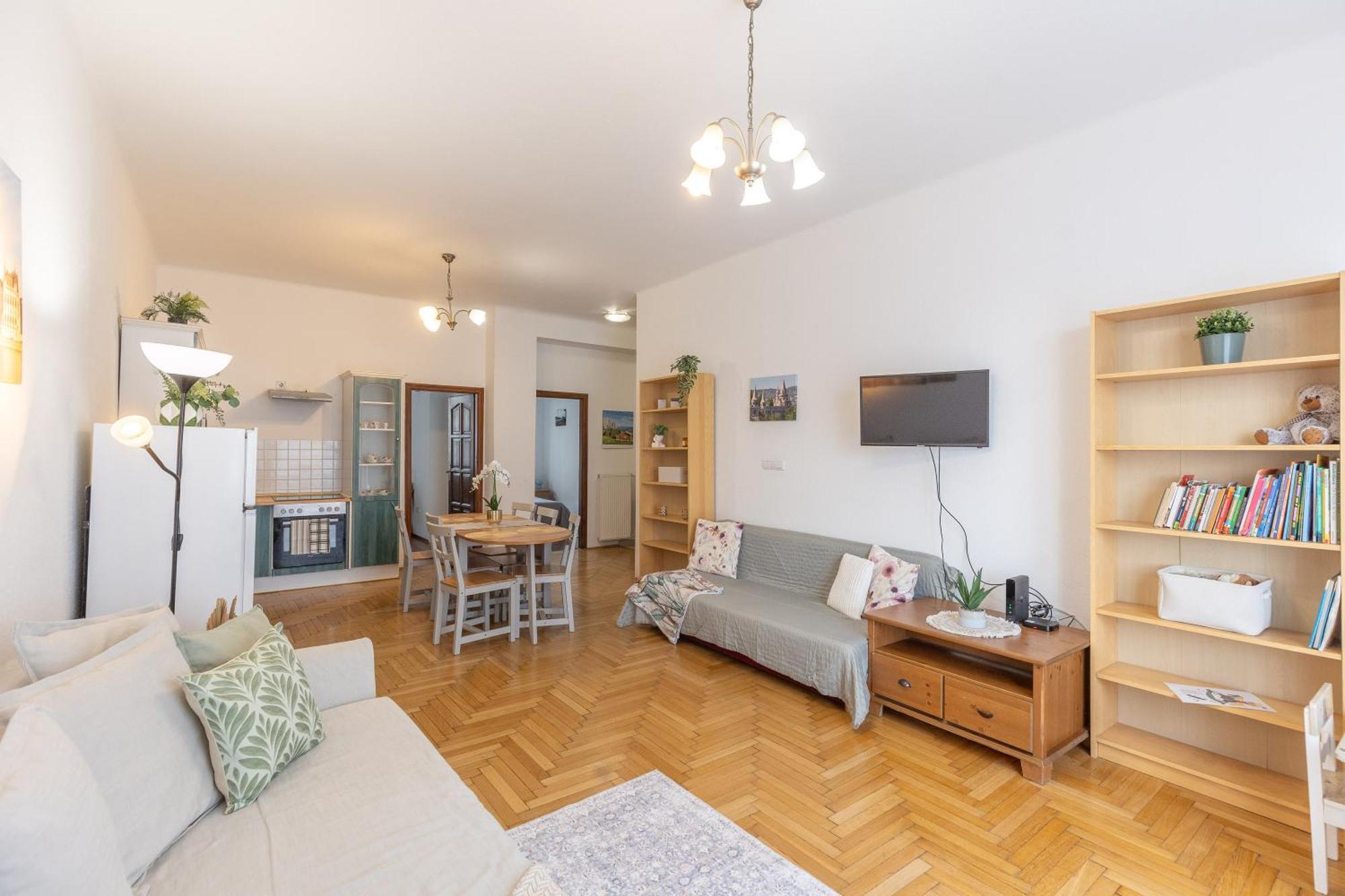 Riverside Balcony Apartment With View To Danube Boedapest Buitenkant foto