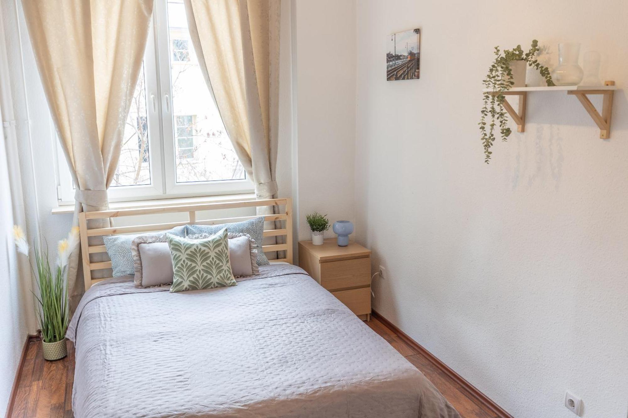 Riverside Balcony Apartment With View To Danube Boedapest Buitenkant foto